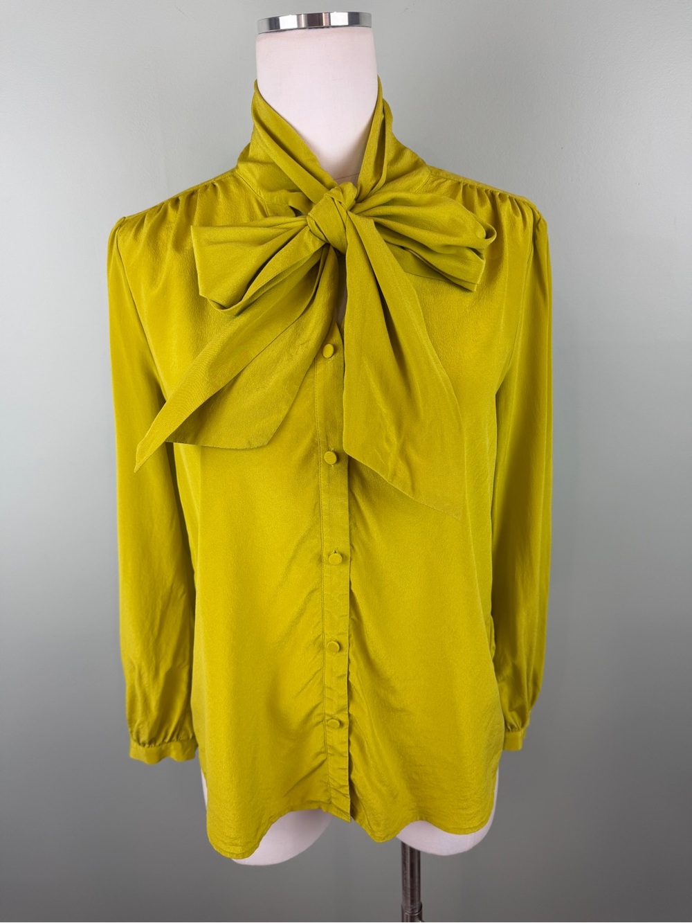 J.CREW Chartreuse pussybow Tie neck blouse in ReImagined Silk Blouse Small